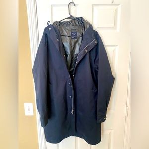 abercrombie and fitch lomg rain jacket